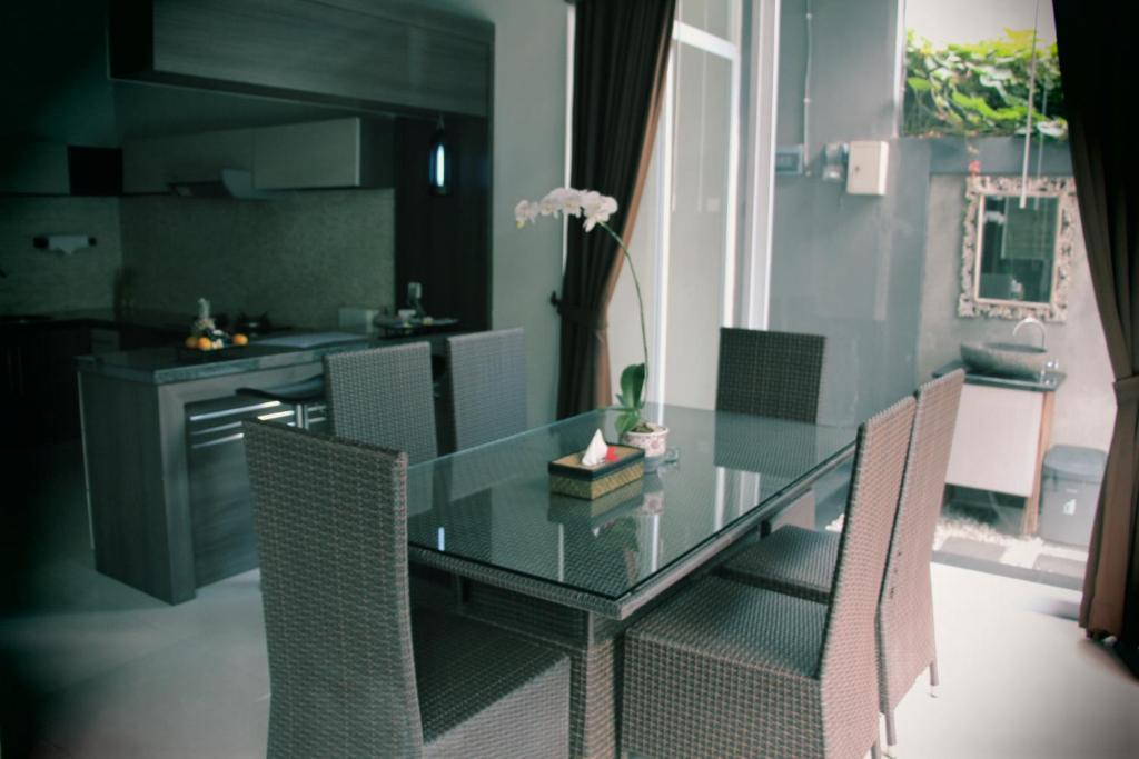 The Nakula Villas Kuta Lombok Szoba fotó